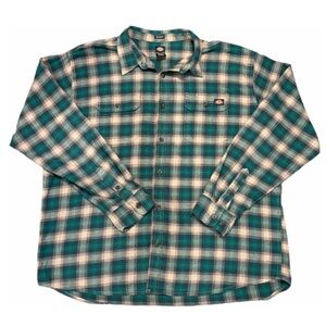 Dickies Plaid Green and White Button Up Flannel Long Sleeve Shirt Great For Fall